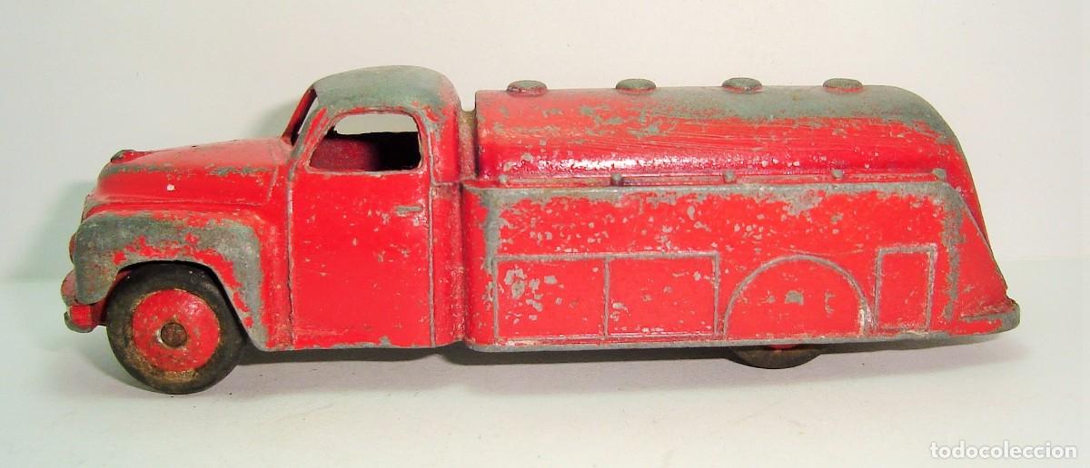 Coches a escala: CAMION CISTERNA DINKY TOYS LOTE 357