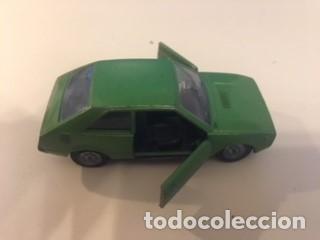 Coches a escala: SEAT 1200 - Foto 4