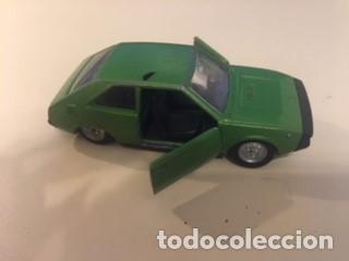 Coches a escala: SEAT 1200 - Foto 2
