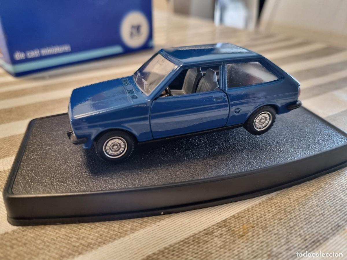 Coches a escala: MIRA PILEN SCALE CARR FORD FIESTA MK1 AZUL NUEVO