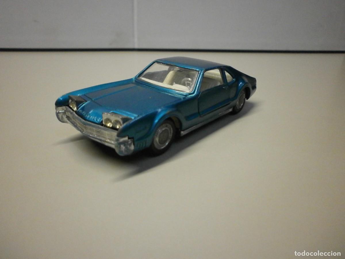 Model Cars: pilen 1/43 coche oldsmobile toronado
