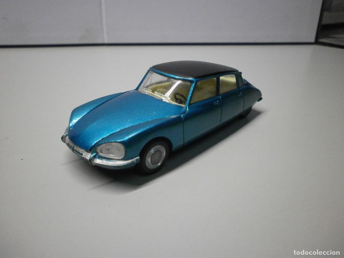 Model Cars: pilen 2/76 coche citroen ds 23