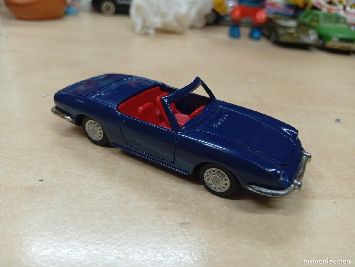 Coches a escala: Pilen. Auto Pilen. Seat 850 Spider. Con faltas.