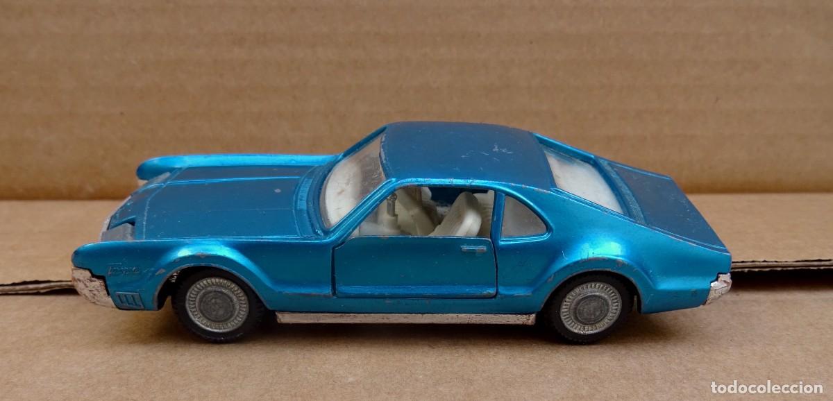 Auto in scala: PILEN OLDSMOBILE TORONADO