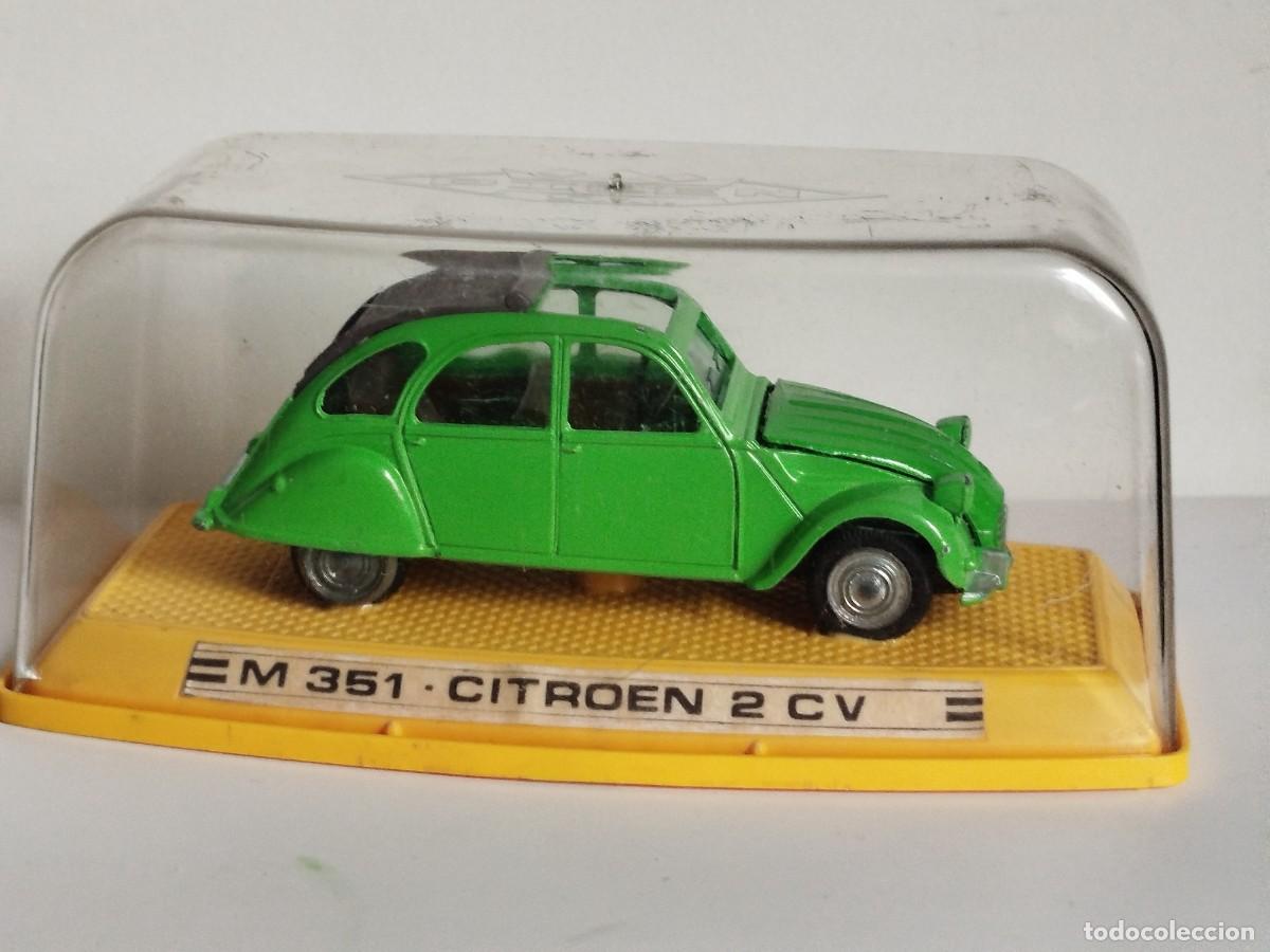 Auto in scala: Citroen 2 cv M-351 Pilen estado nuevo escala 1/42 dificil