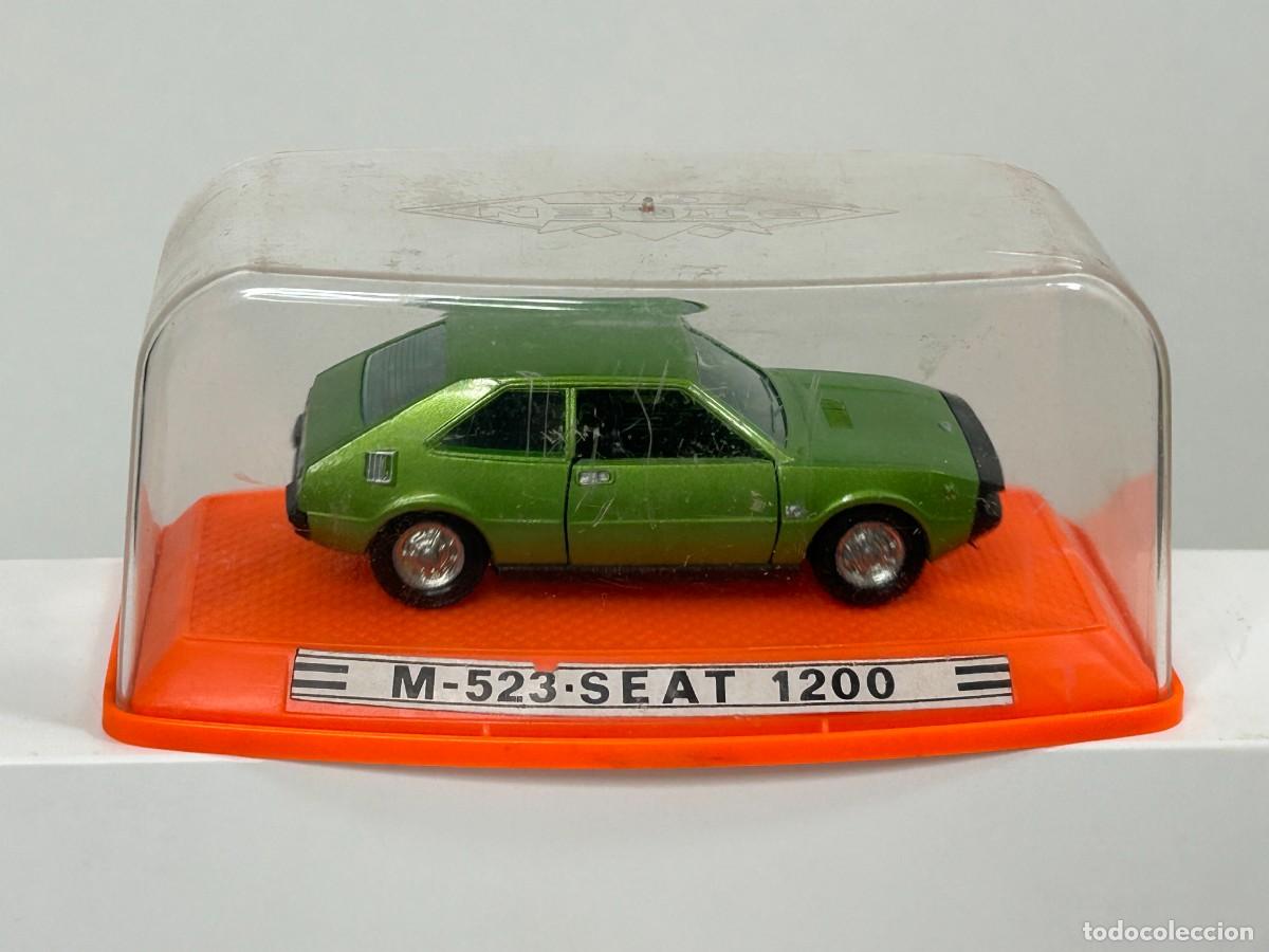Coches a escala: COCHE SEAT 1200 BOCA NEGRA M-523 PILEN CON SU CAJA