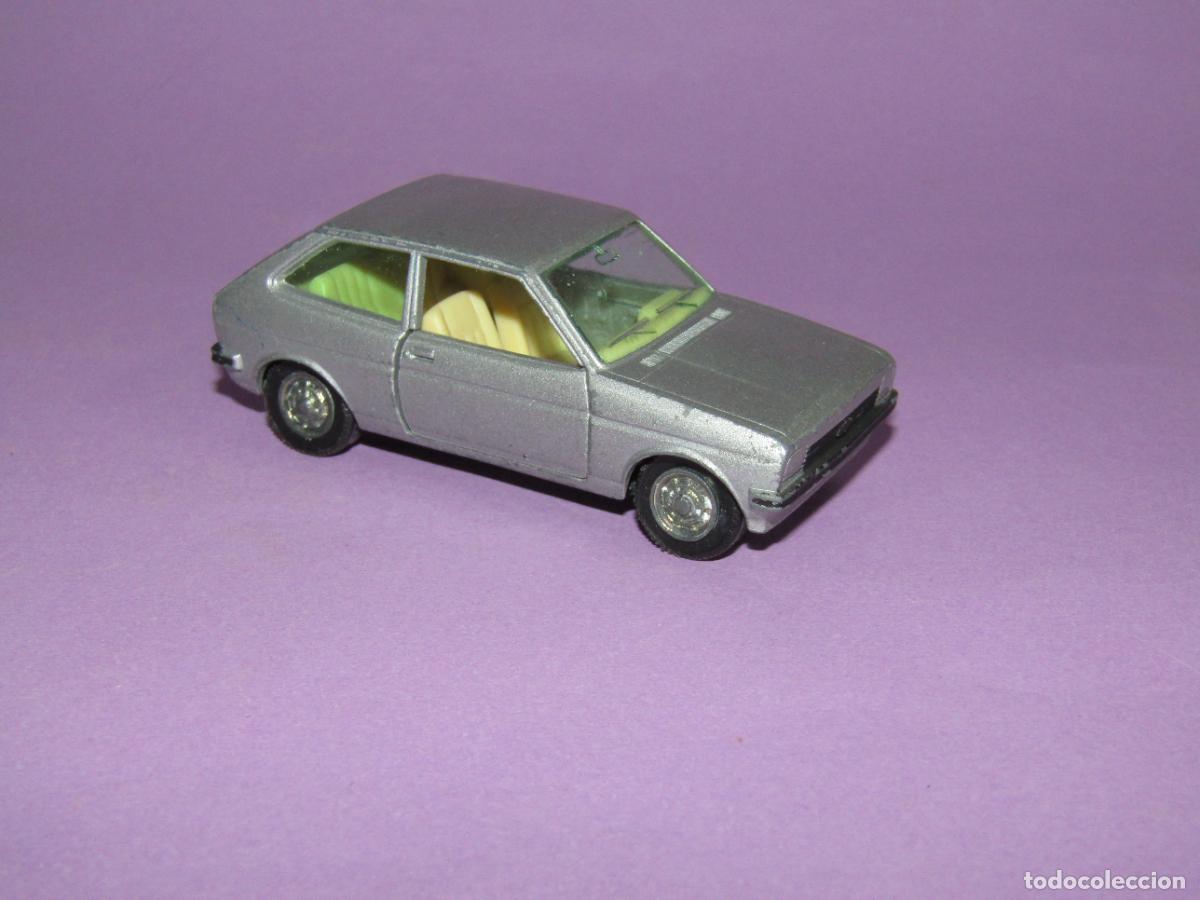 Coches a escala: Antiguo FORD FIESTA en Escala 1/43 de PILEN