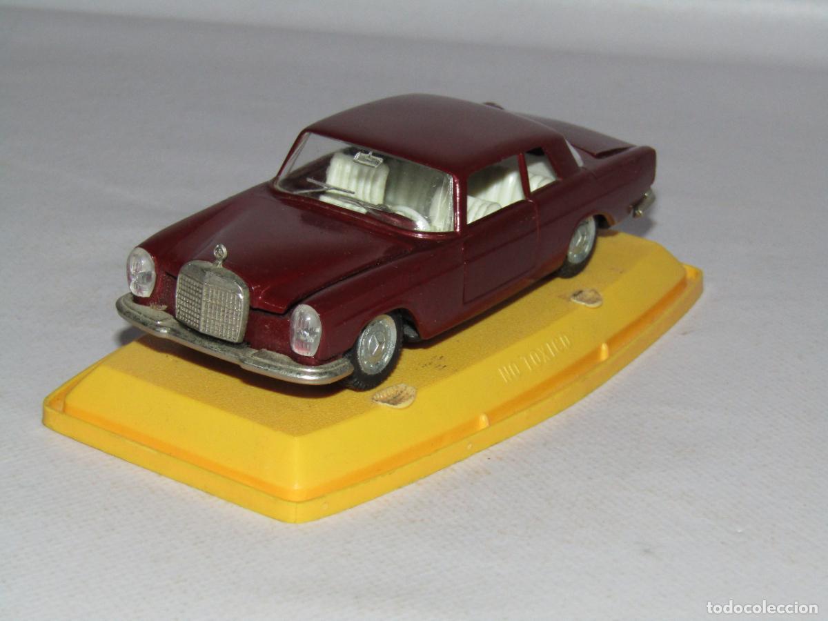 Coches a escala: Antiguo MERCEDES 250 COUPE en Escala 1/43 de PILEN