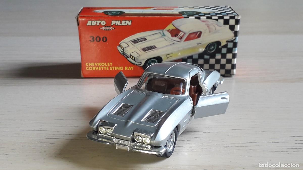 Coches a escala: Chevrolet Corvette Stingray 1&ordf; serie # 300, metal esc. 1/43, Pilen Ibi Spain, original a&ntilde;os 60-70.
