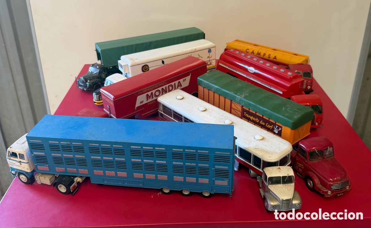 Coches a escala: Lote de 8 camiones cl&aacute;sicos escala 1:43 - Sin caja