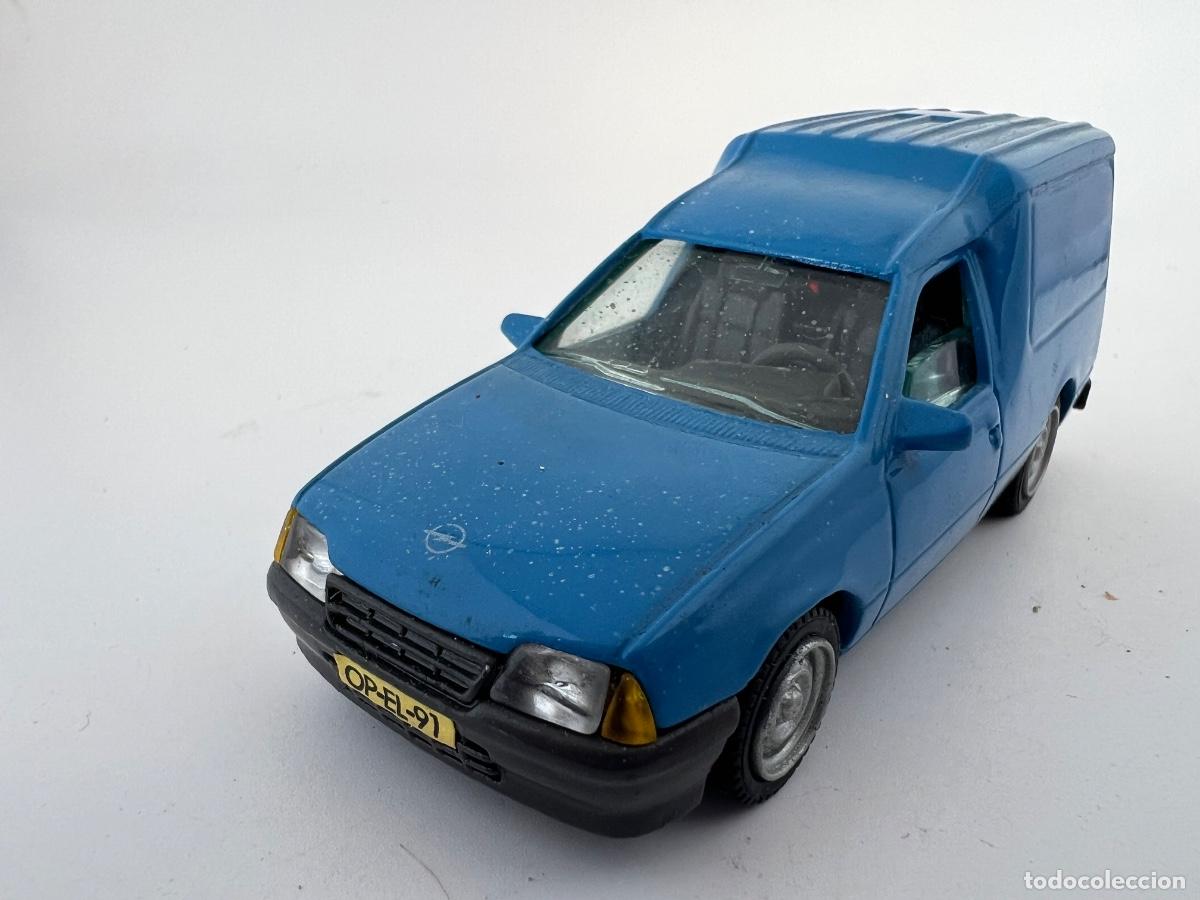 Coches a escala: PILEN 1:43 OPEL KADETT COMBO AHC