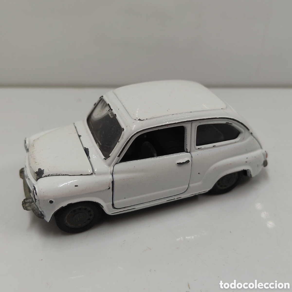 Coches a escala: Coche SEAT 600 Auto Pilen escala 1:43