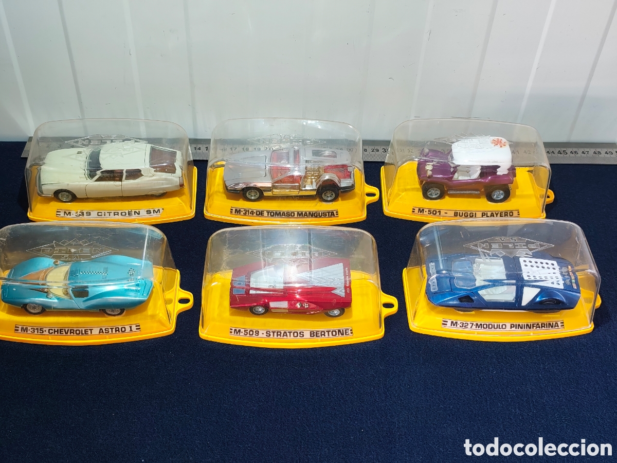 Coches a escala: Lote 6 coches miniatura Auto Pilen (1:43 - Made in Spain) con peanas y urnas originales