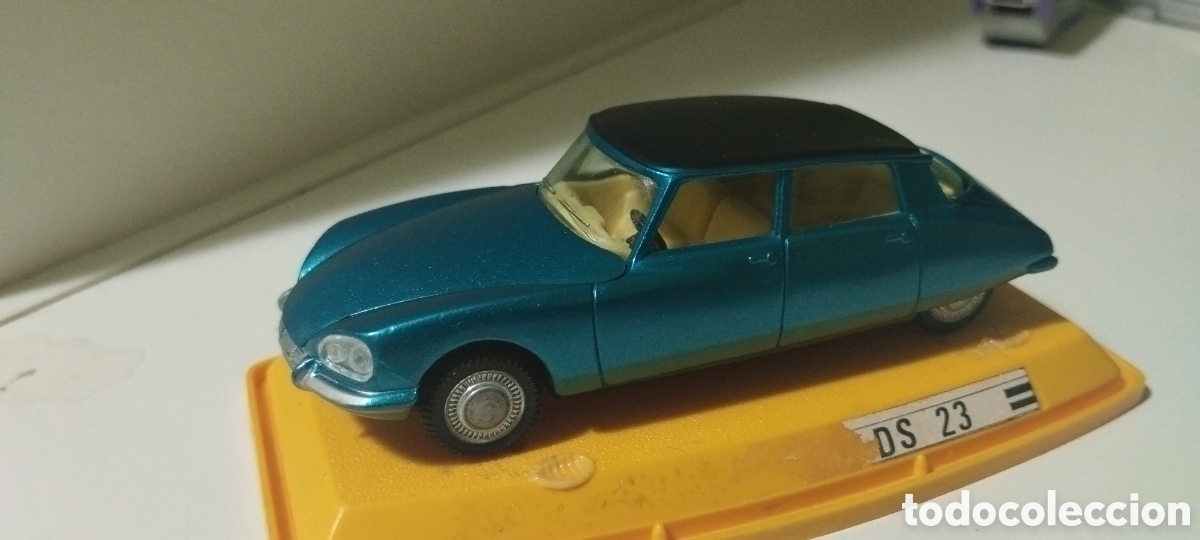 Coches a escala: Pilen Citroen DS Tibur&oacute;n