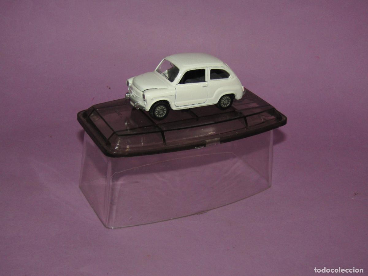 Coches a escala: Antiguo SEAT 600 en Escala 1/43 de PILEN para ARTEC Made in Spain - A&ntilde;o 1974