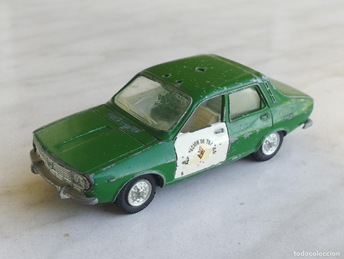 Coches a escala: RENAULT 12 S GUARDIA CIVIL DE TRAFICO PILEN 1,43