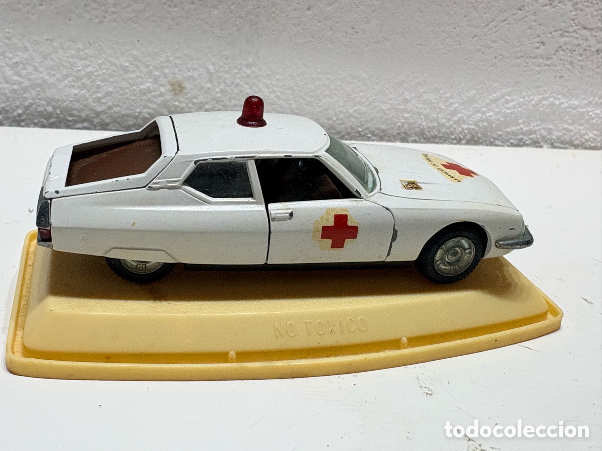 Coches a escala: Citroen SM Ambulancia Pilen no Rico Jyesa Paya Joal Solido Guisval Mira