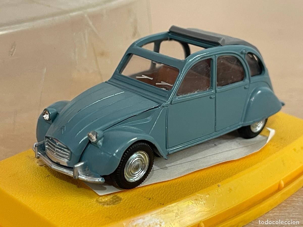 Model Cars: 27- Auto Pilen antiguo coche CITRO&Euml;N 2CV 2 CV azul Mod 511 1:43 Made in Spain die-cast metal a&ntilde;os 70