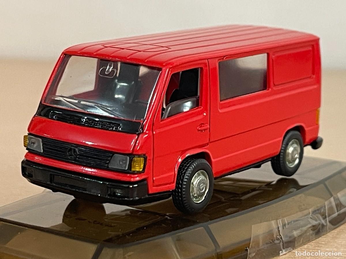 Model Cars: 31- Pilen Furgoneta MERCEDES MB roja Ref. 377 1:50 Made in Spain die-cast metal car Serie Oro Artec