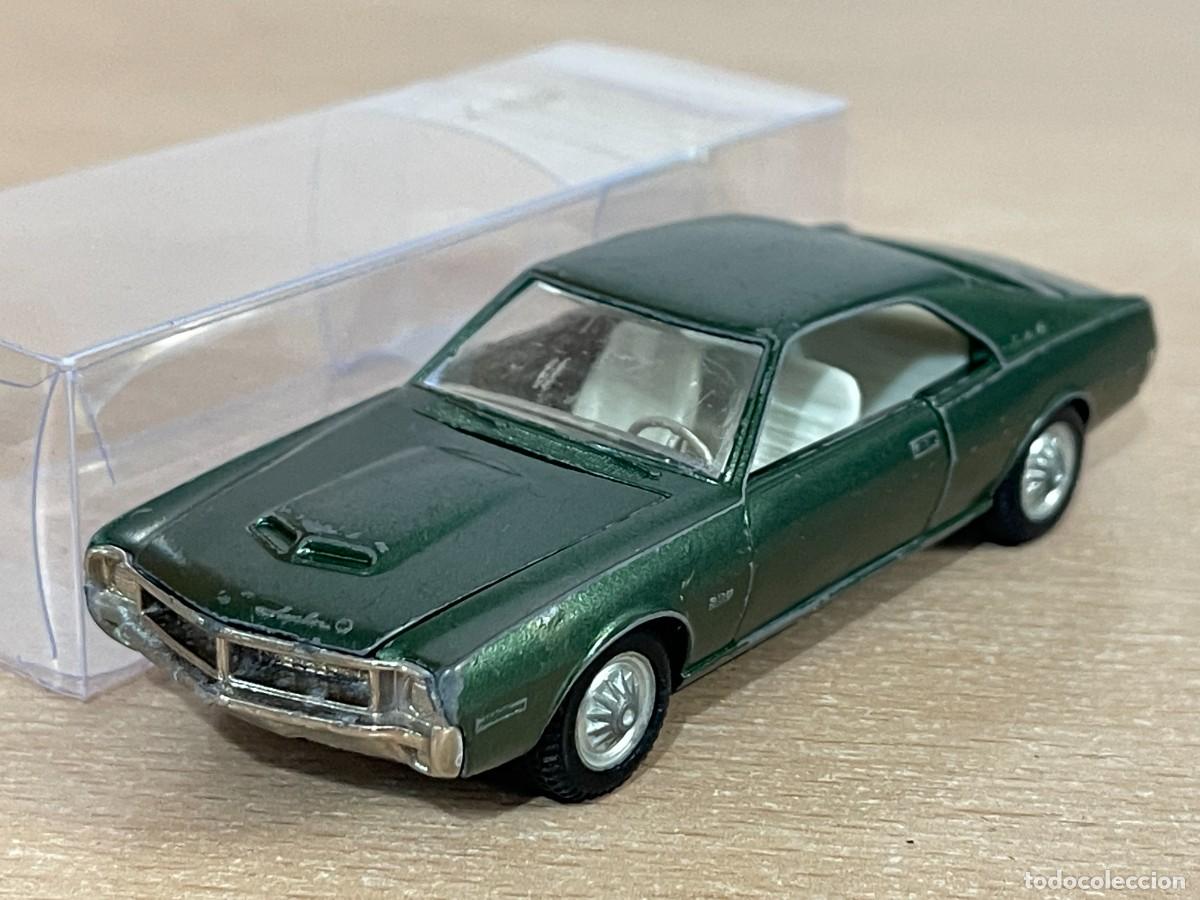 Coches a escala: 42- Auto Pilen antiguo coche JAVELIN verde Mod. 323 1:43 Made in Spain die-cast metal car a&ntilde;os 70