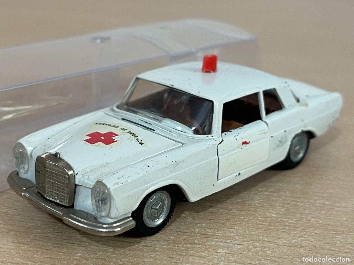 Modellautos: 63- Auto Pilen antiguo coche MERCEDES 250 Coupe Servicio Urgencias Mod. 305 1:43 Made in Spain 70's