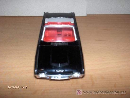 Coches a escala: SOLIDO ---- FORD THUNDERBIRD 1961 - Foto 2