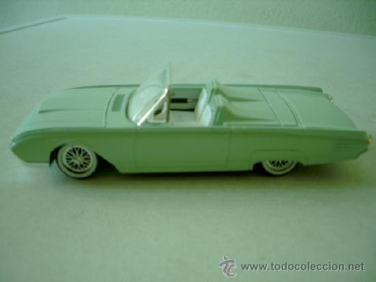 Coches a escala: FORD THUNDERBIRD DEL 61 DE SOLIDO - Foto 1
