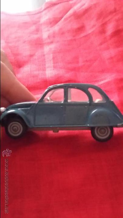 Coches a escala: COCHE CITROEN 2CV8 -SOLIDO- - Foto 2