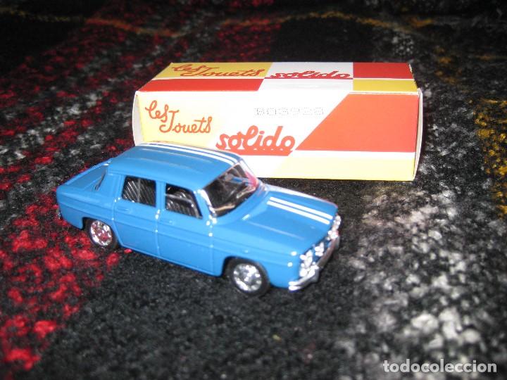 Coches a escala: RENAULT 8, AZUL - Foto 1