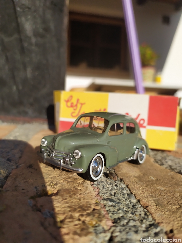 Coches a escala: RENAULT 4CV 4/4 SOLIDO - Foto 1