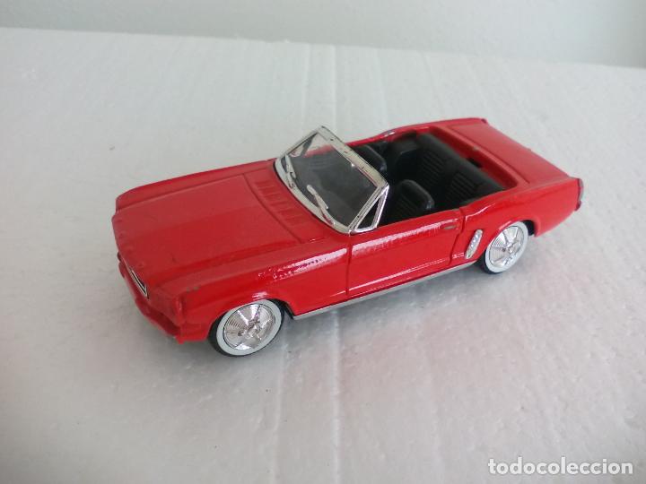 Ford Mustang 1/2 1964 Cabriolet Voitures miniatures anciennes