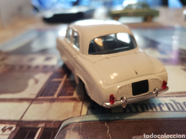 coche de metal solido renault dauphine 1/43 mad - Acheter Voitures