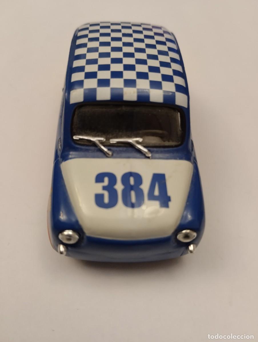 Coches a escala: Seat 600D (1966) - Foto 2