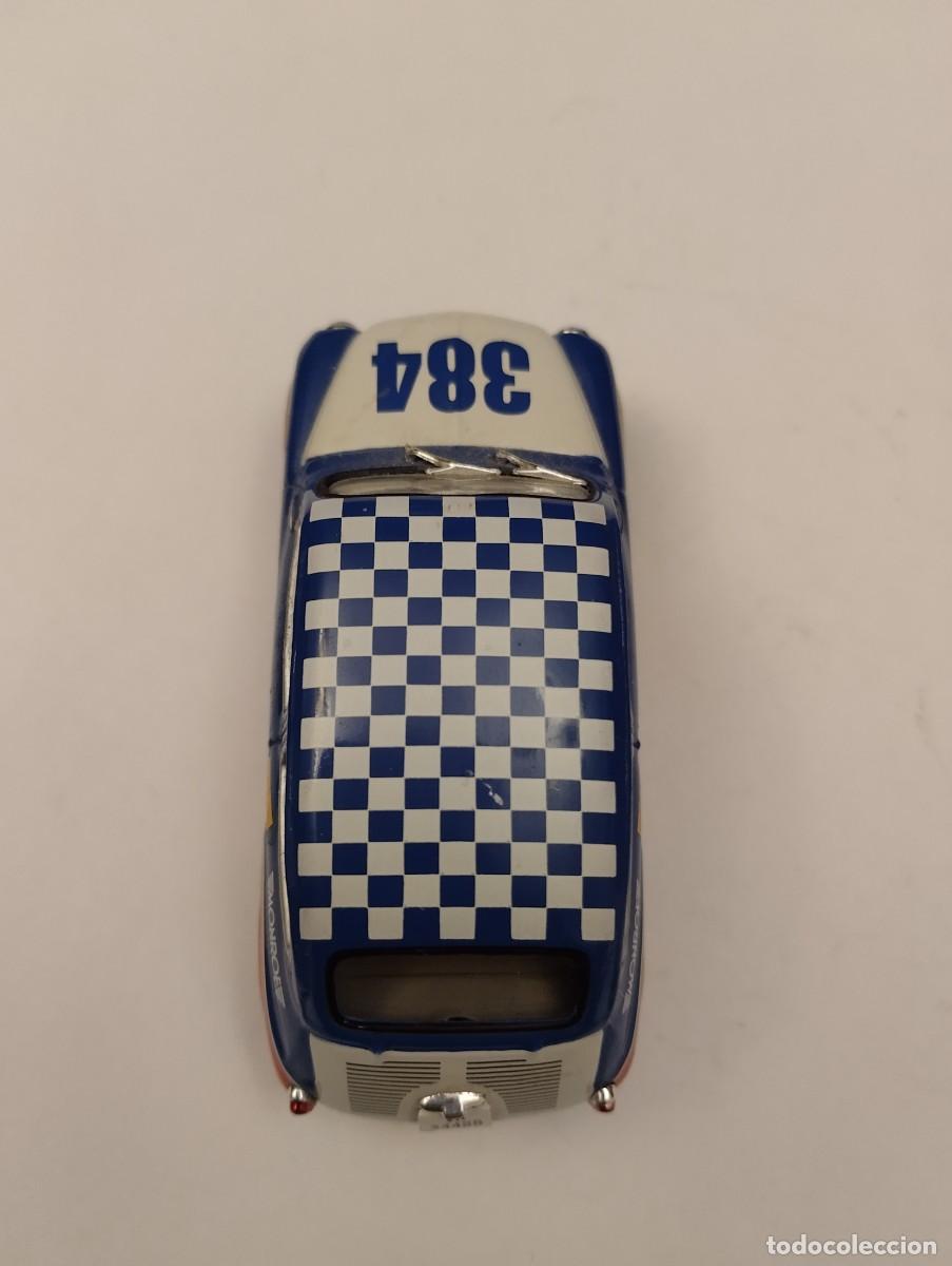 Coches a escala: Seat 600D (1966) - Foto 5