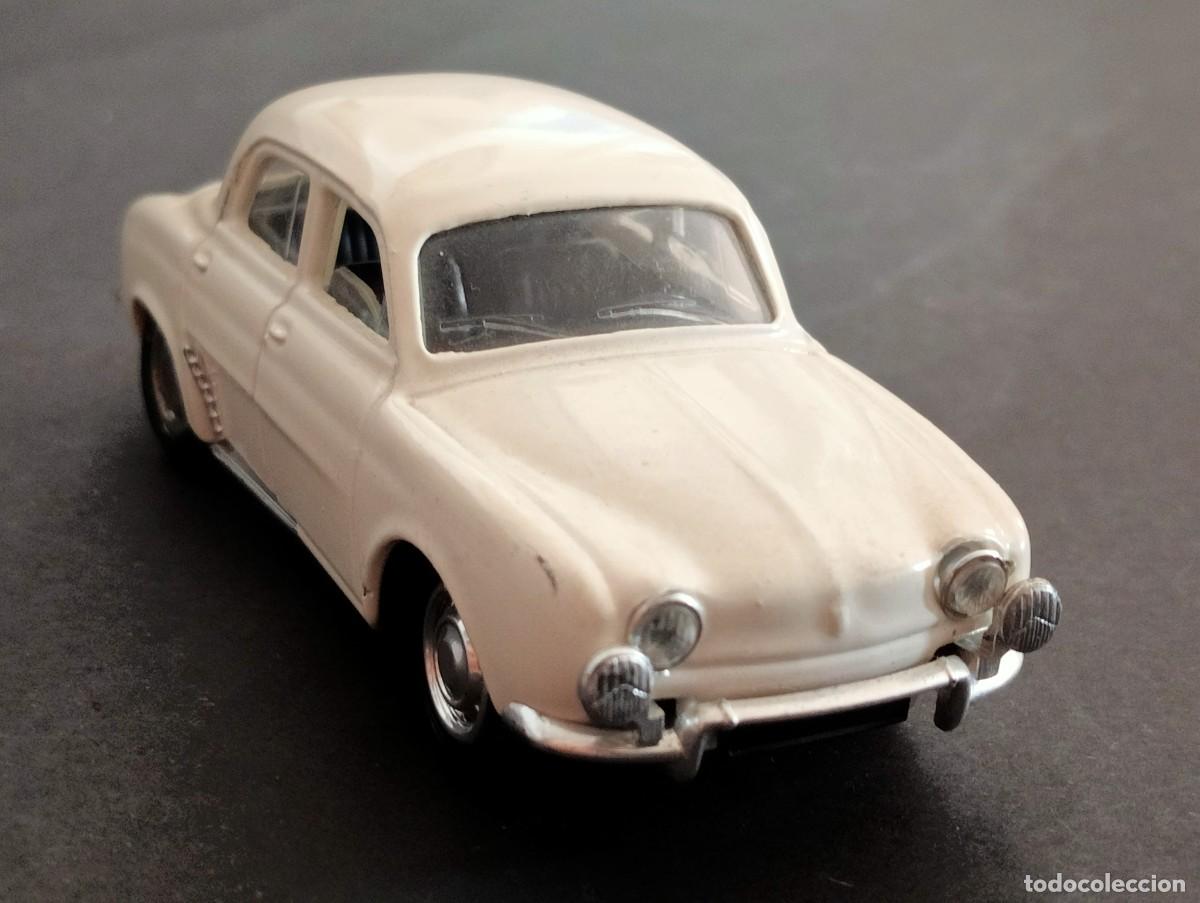 Solido Démontable N°230 – Dauphine Cabriolet Sport – Échelle 14,5 Cm – Rare