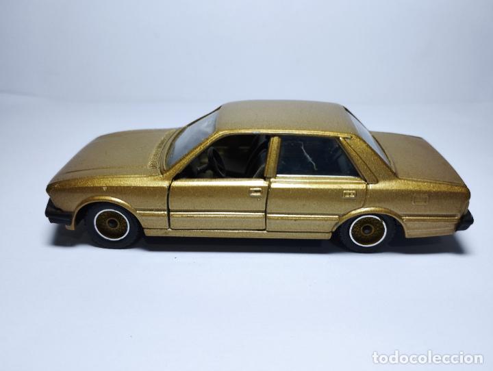 Solido SB 1/43 - Peugeot 505 Beige Métal 1312