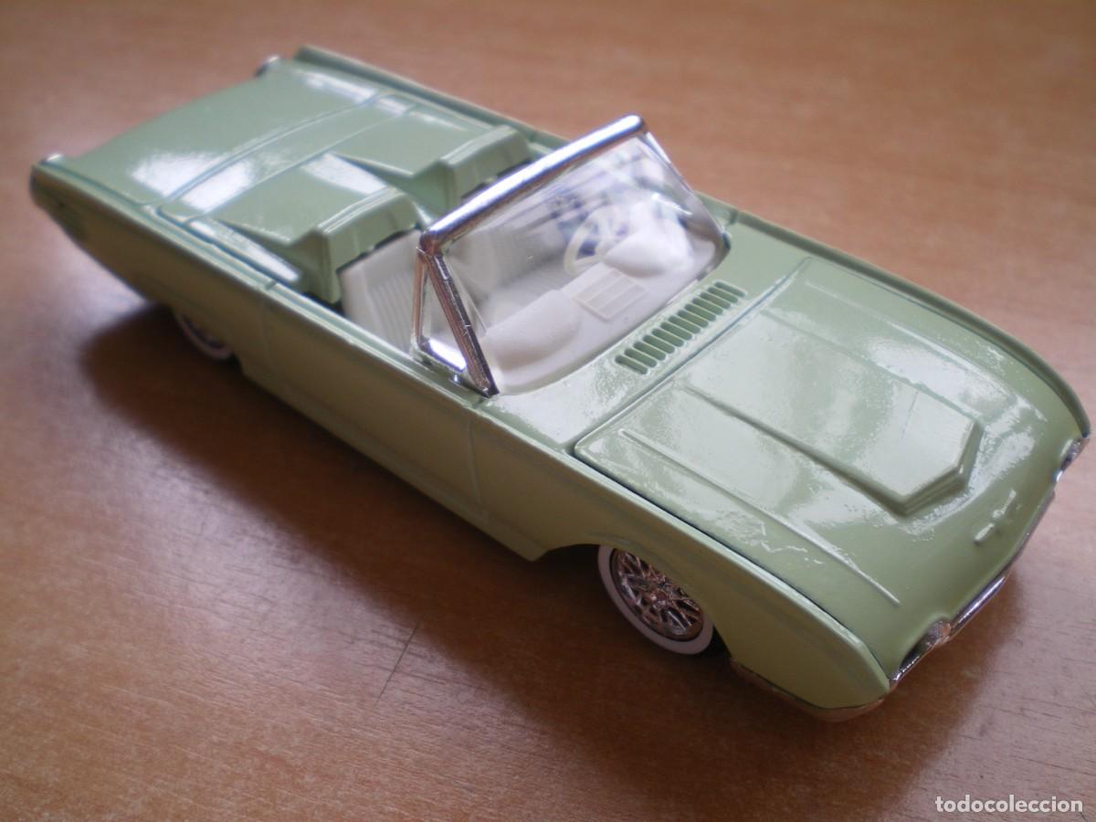 Coches a escala: FORD THUNDERBIRD 1061. EN BLISTER. - Foto 1