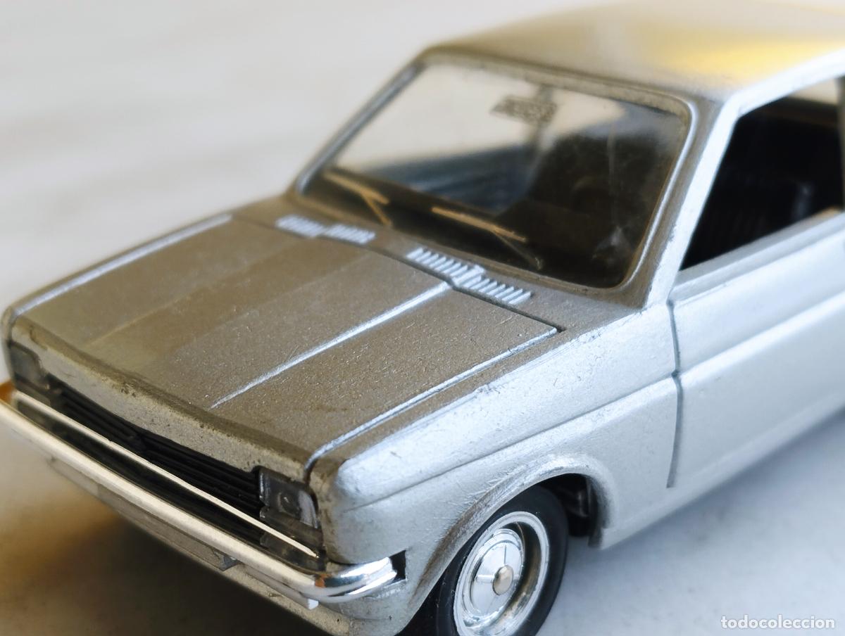 Auto in scala: FORD FIESTA MK1 DE SOLIDO 1,43 PRIMERA SERIE 10 MUY BUENO