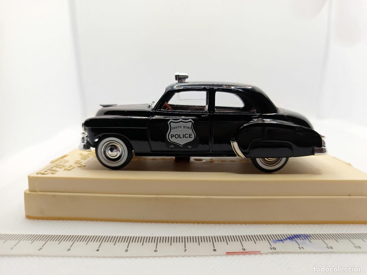 Coches a escala: Chevrolet Sedan 1950 South Bend Police. Coche de policia de USA de Solido en escala 1:43
