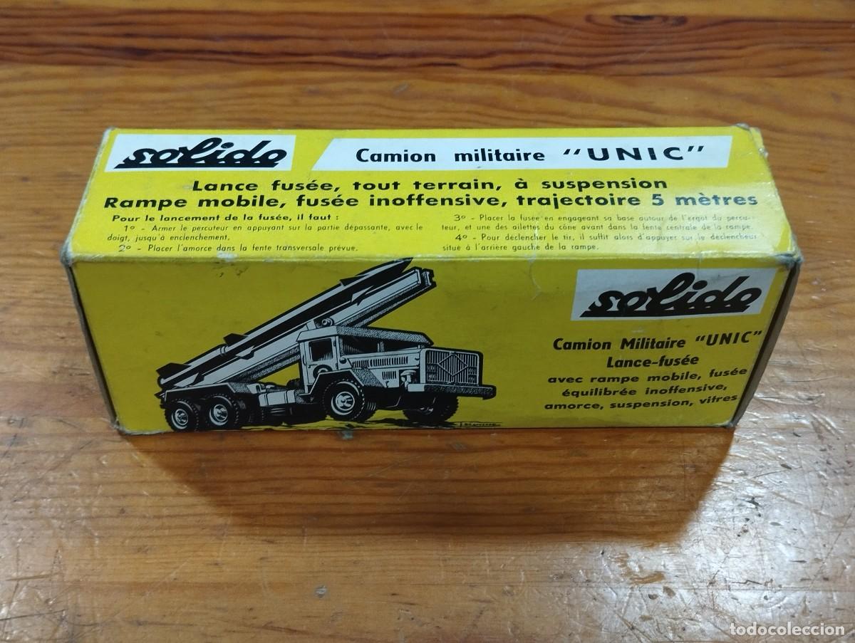 Coches a escala: CAMION MARCA SOLIDO MOD MILITAIRE UNIC LANCE-FUS&Eacute;E 201. EN SU CAJA. MADE IN FRANCE.