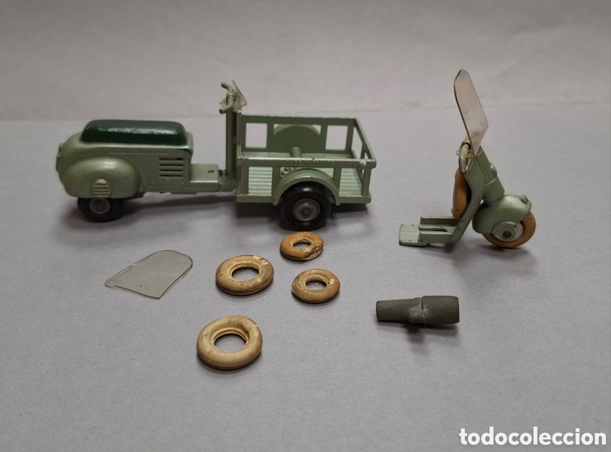 Coches a escala: Moto Lambretta triporteur S&oacute;lido 1/43 dos partes intercambiables a cuerda Funciona Made in France
