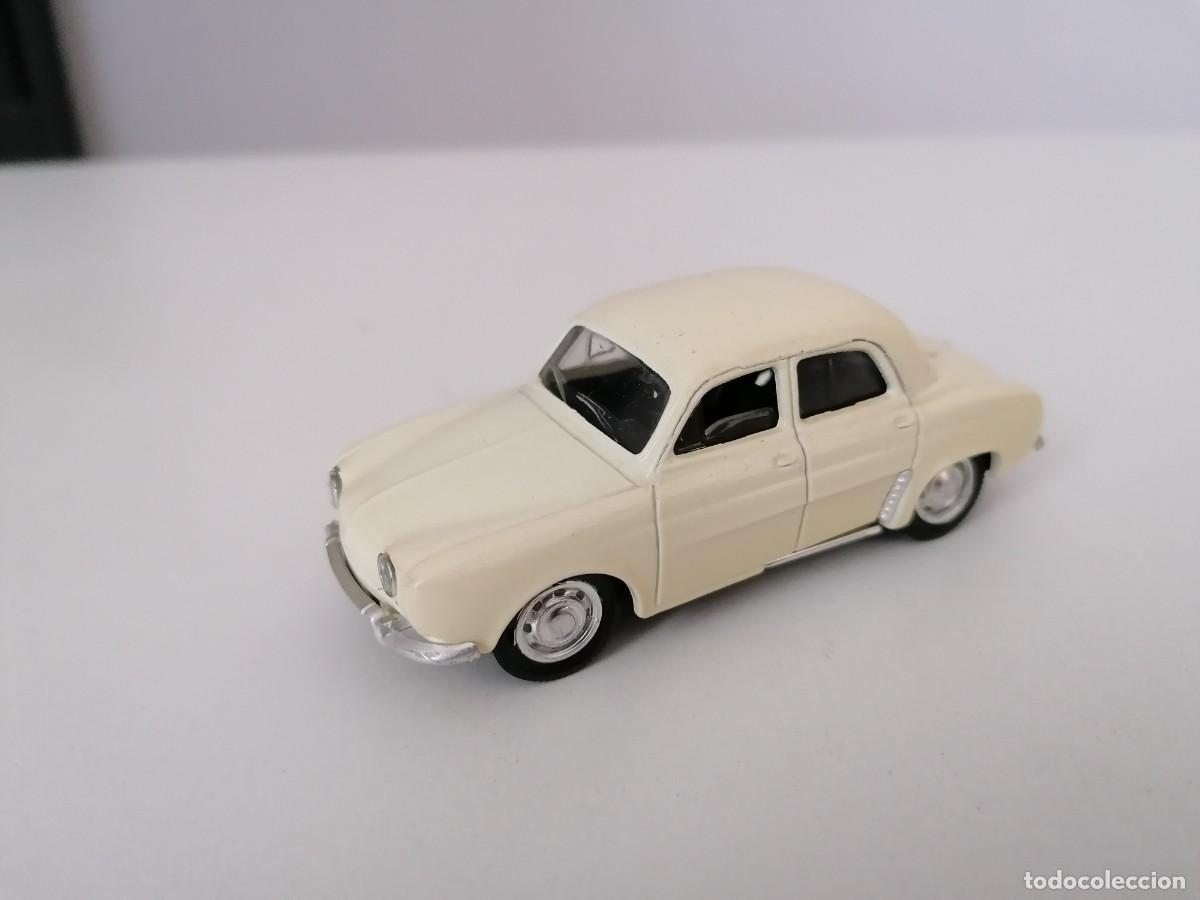 Auto in scala: Solido 1/43 Renault Dauphine Buen Estado
