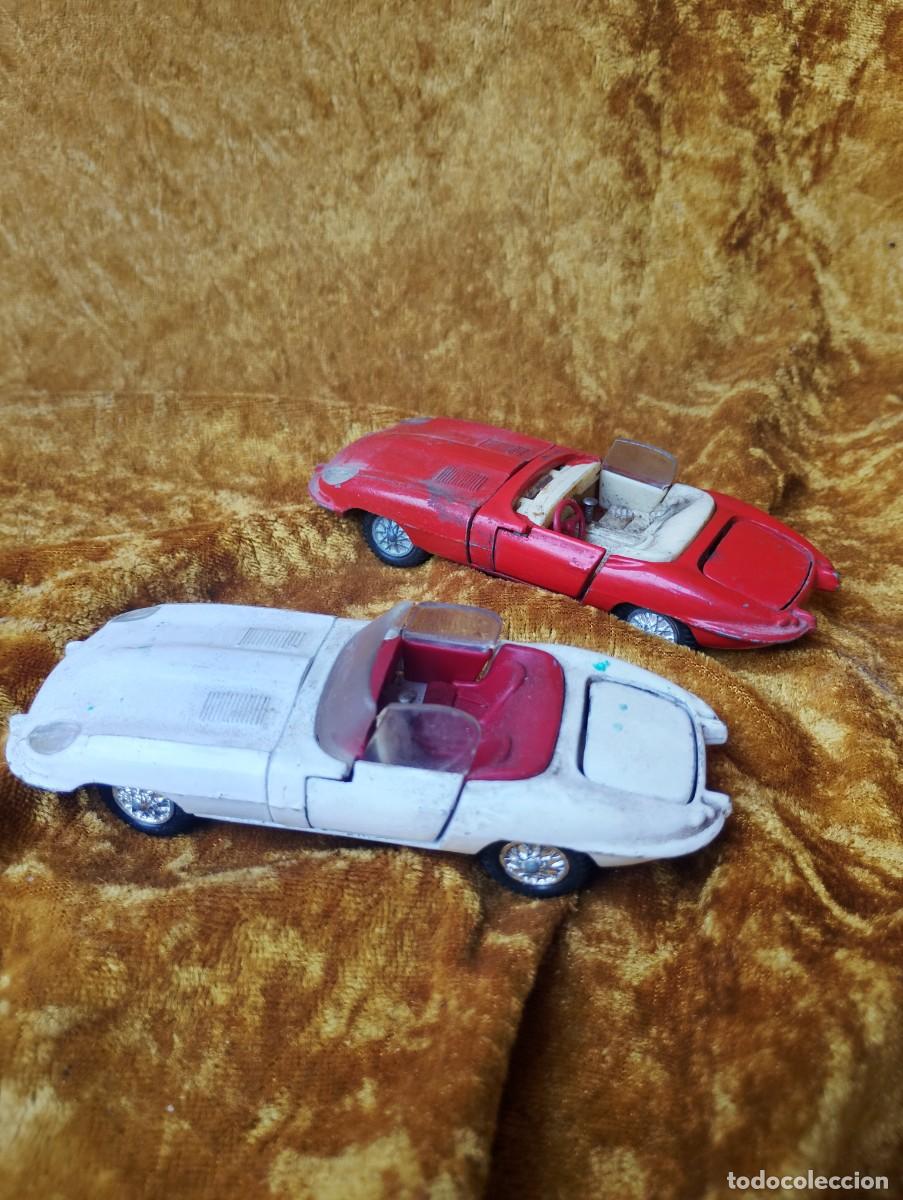 Coches a escala: Dos Jaguar-E JOAL (escala 1:43) en su primera versi&oacute;n -inicio de los a&ntilde;os sesenta del pasado siglo