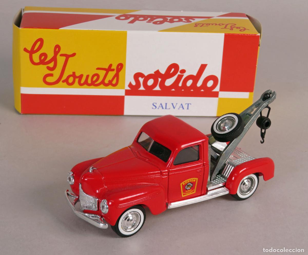 Coches a escala: Dodge 1940 gr&uacute;a bomberos S&oacute;lido 1/43 Salvat Coches Inolvidables Made in France