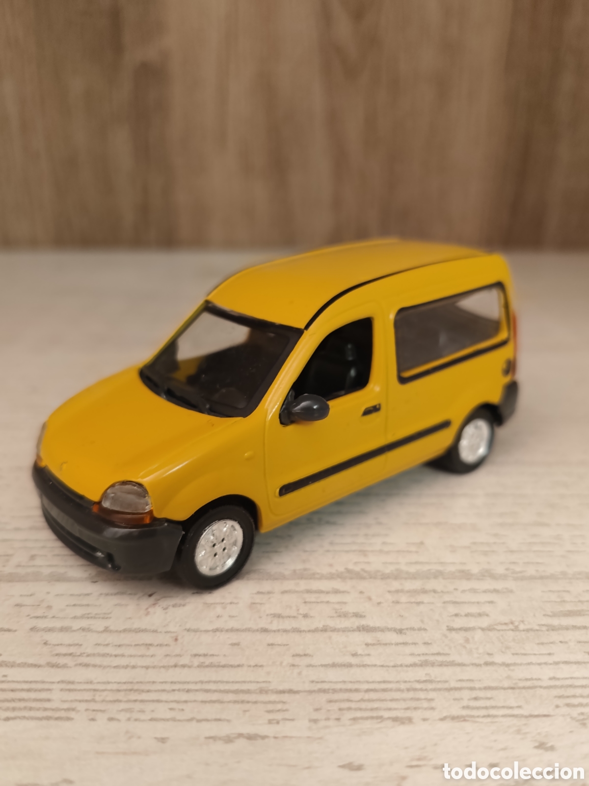 Coches a escala: RENAULT KANGOO COMBI