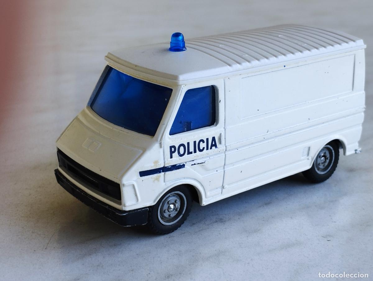 Coches a escala: ANTIGUA FURGONETA CITROEN C-35 C35 CV POLICIA DE LA MARCA SOLIDO 1,50 2 BUEN PRECIO