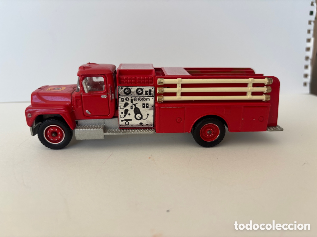 Coches a escala: Cami&oacute;n bomberos marca S&oacute;lido