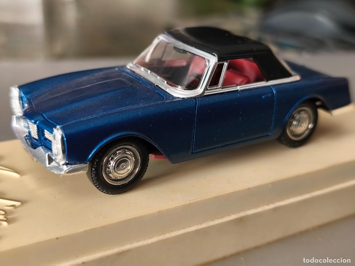 Coches a escala: Facel Vega Hard-top . Age d'or . Solido 4515. Escala 1/43.
