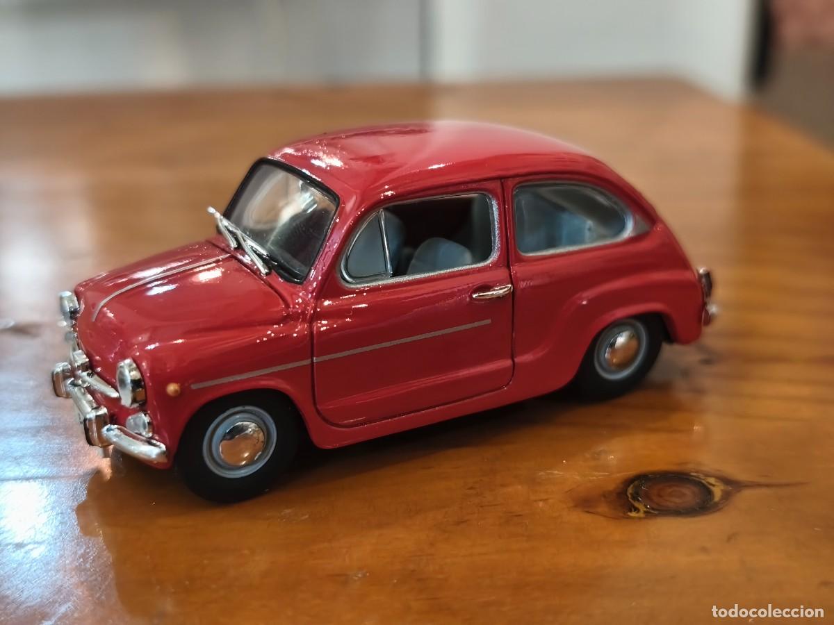 Auto in scala: Seat 600 L Espacial. Escala 1/43. Salvat Solido.
