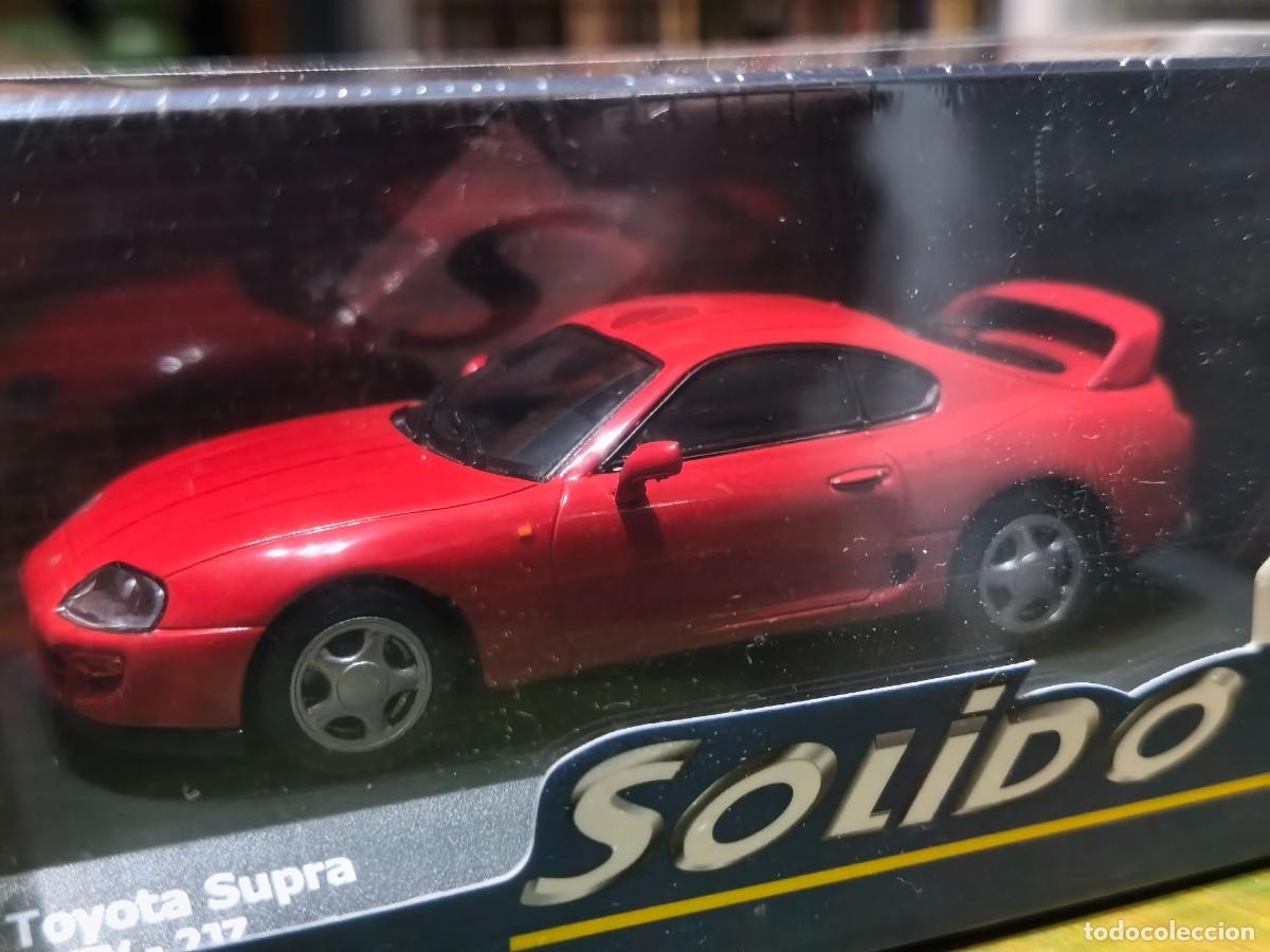 Coches a escala: Toyota Supra MKIV (2001) 2JZ Red. Escala 1/43. Solido.